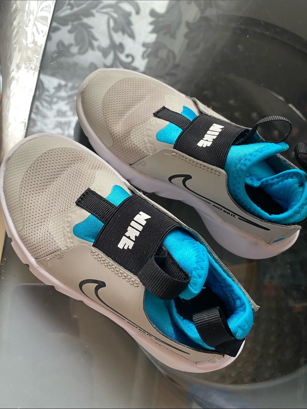 Preowned Nike Kids Slip-On Sneakers 11C  Very good